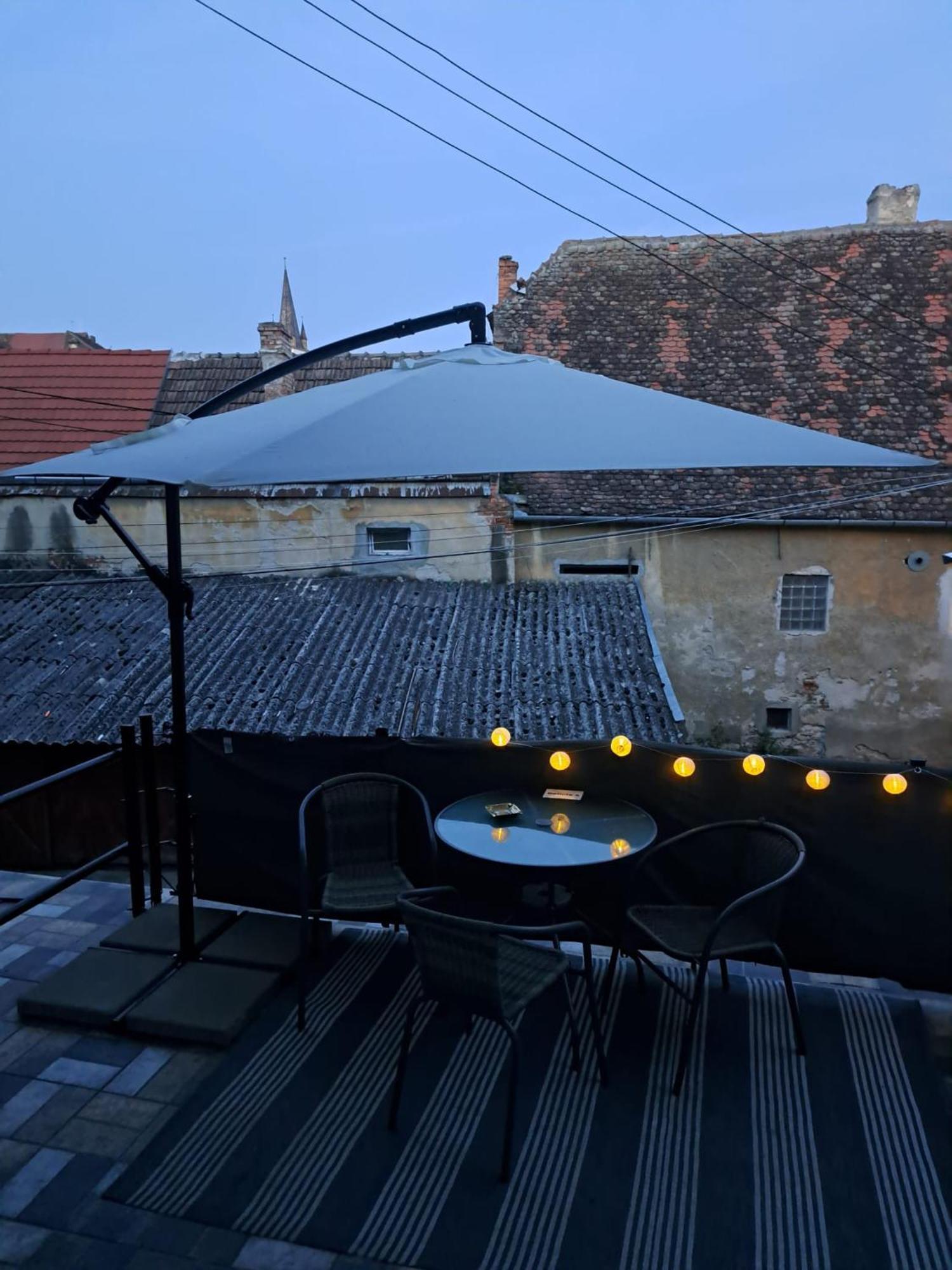 Free Garage In The Center-Delicia 4 Studio! Sibiu Extérieur photo